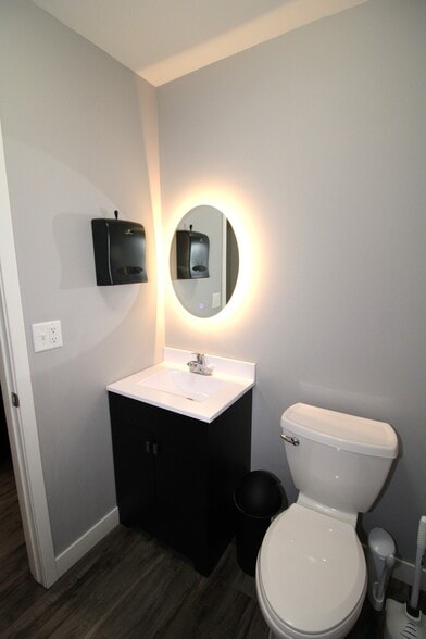 More Photos Of 116 1st St SW, Minot Medical For Lease