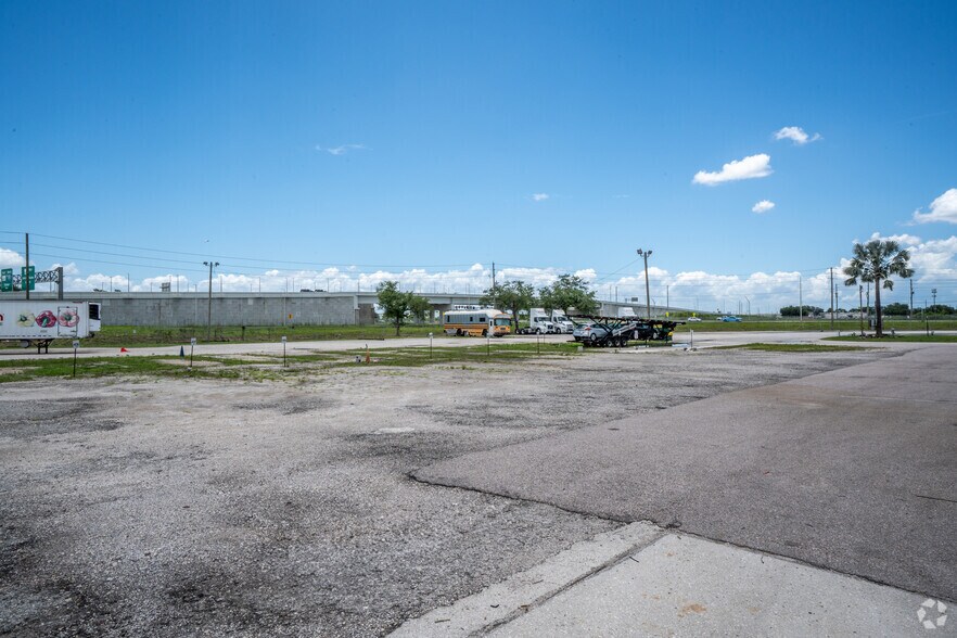 More Photos Of 4455 Ulmerton Rd, Clearwater Warehouse For Lease