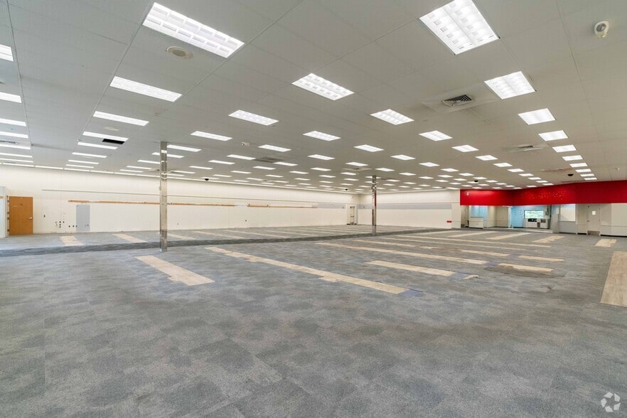 More Photos Of 800 N Orange Ave, Green Cove Springs Freestanding For Lease