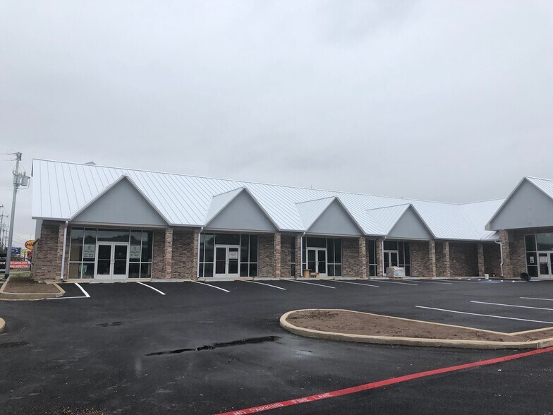 More Photos Of 2101 Pat Booker Rd, Universal City Medical For Sale