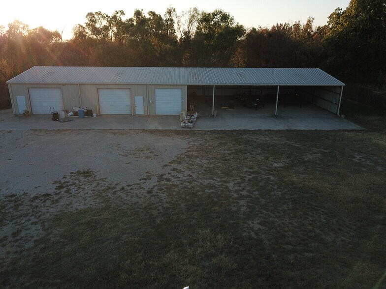 More Photos Of 2700 James St, Denton Industrial For Lease