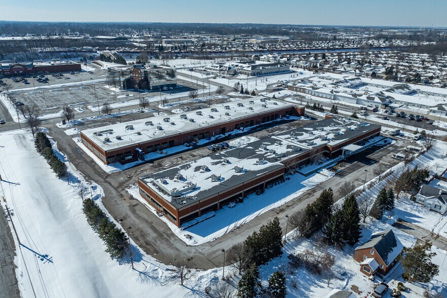 More Photos Of 7570 Northcliff Ave, Brooklyn Flex For Lease