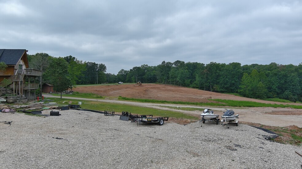 More Photos Of 100 Man Cave, Sunrise Beach Self Storage For Sale