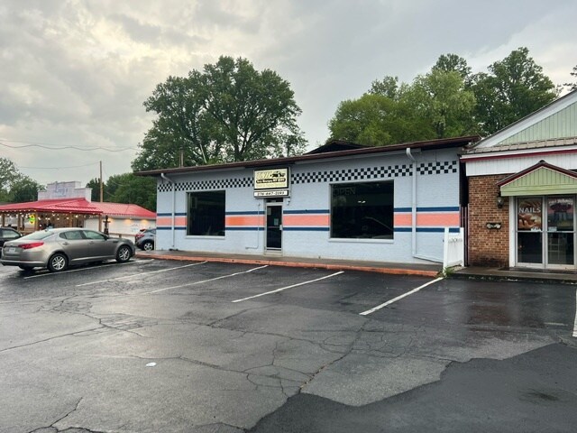 Primary Photo Of 2808 Virginia Ave, Collinsville Auto Repair For Sale