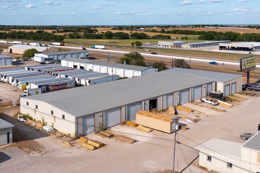 More Photos Of 7626 N General Bruce Dr, Temple Unknown For Lease