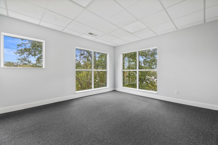 More Photos Of 1637 Savannah Hwy, Charleston Office For Lease