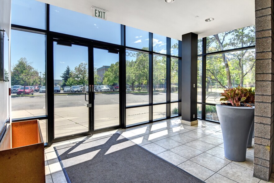 More Photos Of 2500 Pearl St, Boulder Office For Lease