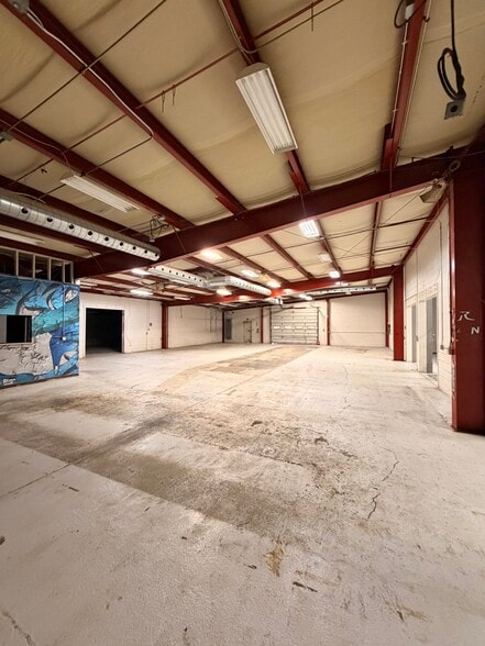 More Photos Of 725 E Bayley, Wichita Warehouse For Sale