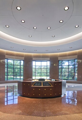 More Photos Of 25 NW Point Blvd, Elk Grove Village Office For Sale