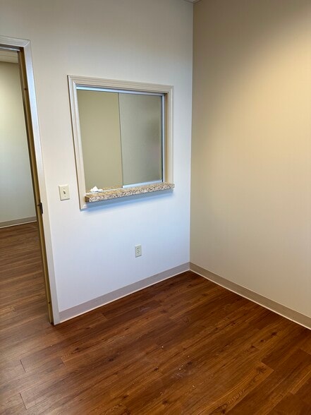 More Photos Of 101 Financial Dr, Elizabethtown Medical For Lease
