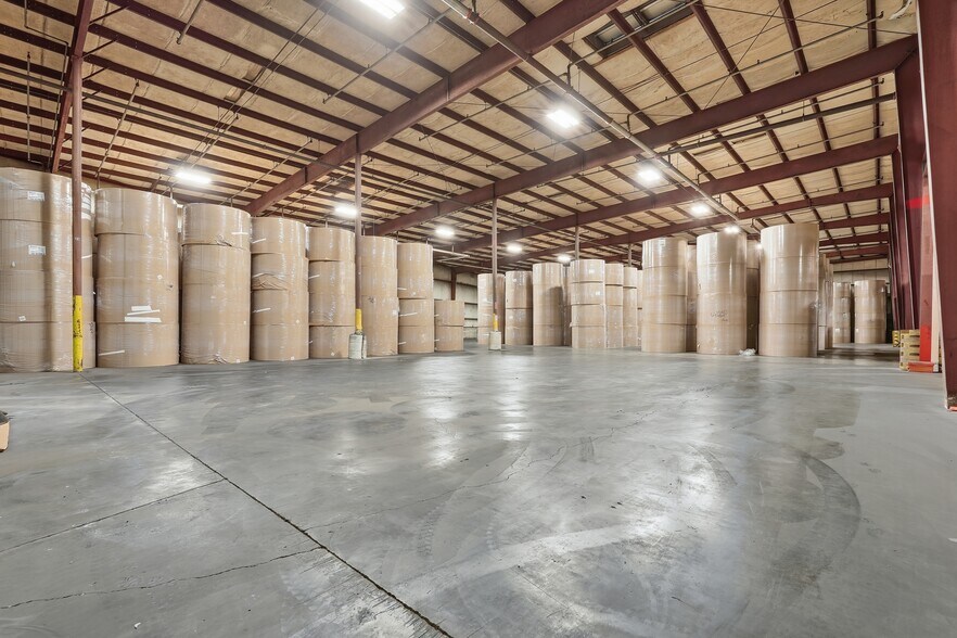 More Photos Of 170 Lockhouse Rd, Westfield Manufacturing For Sale