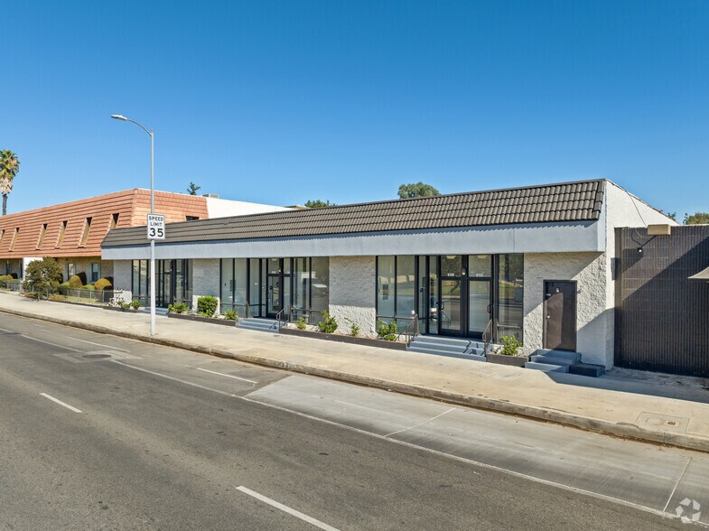 More Photos Of 9124-9134 Van Nuys Blvd, Panorama City Restaurant For Lease