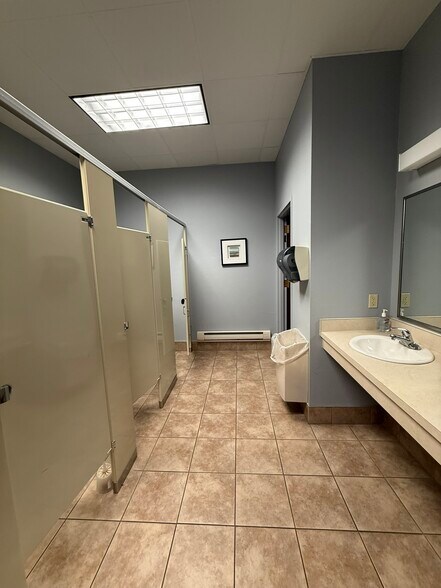 More Photos Of 110-301 N Adams St, Green Bay Office Residential For Sale