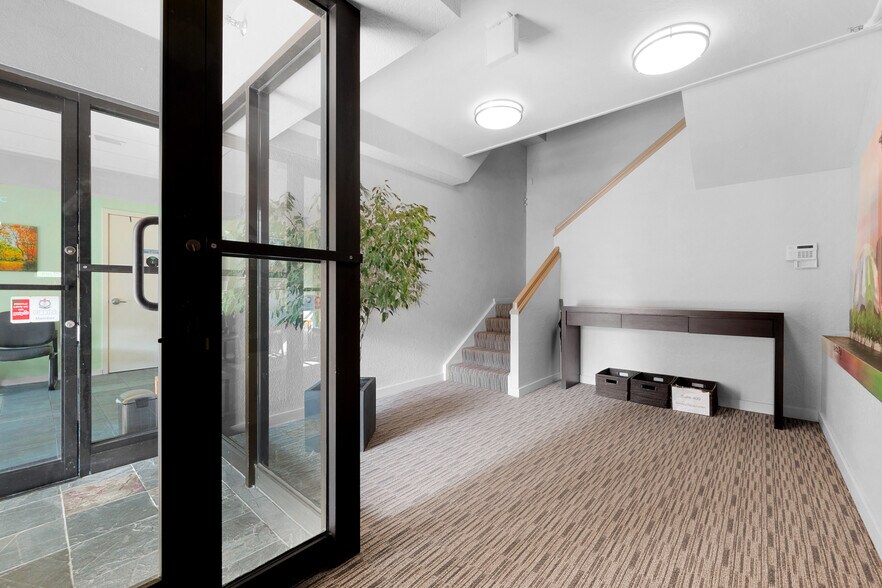 More Photos Of 160 Roy St, Seattle Office Residential For Sale