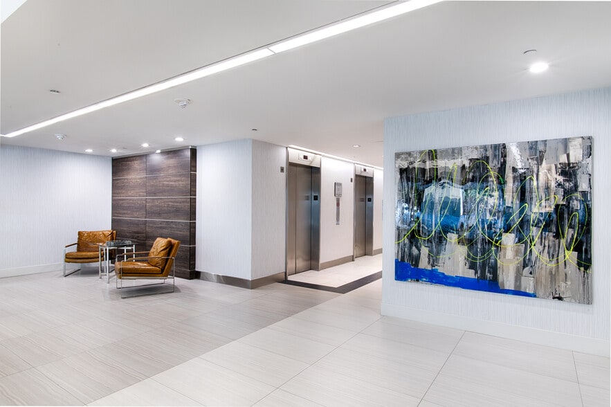 More Photos Of 5944 Luther Ln, Dallas Office For Lease