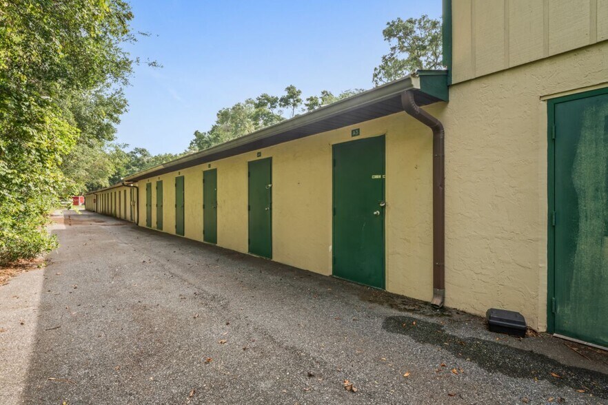 More Photos Of 16331 Cortez Blvd, Brooksville Self Storage For Sale