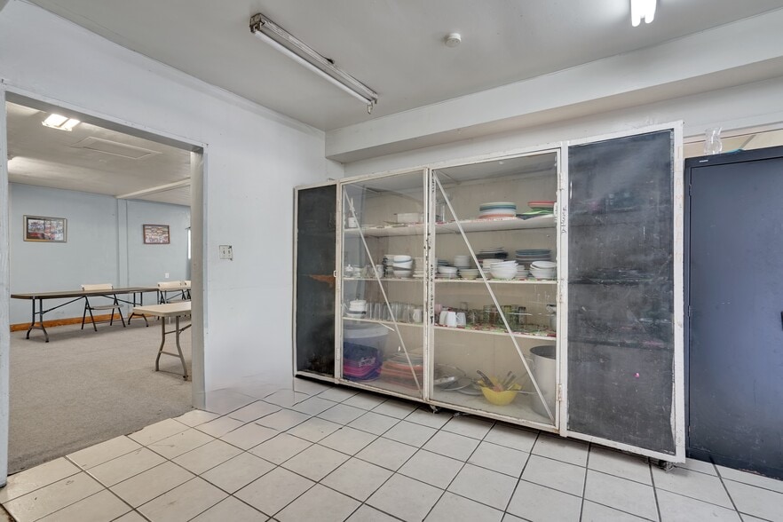 More Photos Of 109 S Aprilia Ave, Compton Religious Facility For Sale