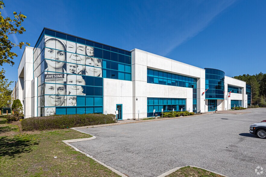 More Photos Of 400 Hunt Club Rd, Ottawa Distribution For Lease