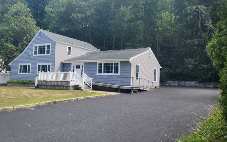 More Photos Of 410 E Main St, Centerport Office Residential For Sale