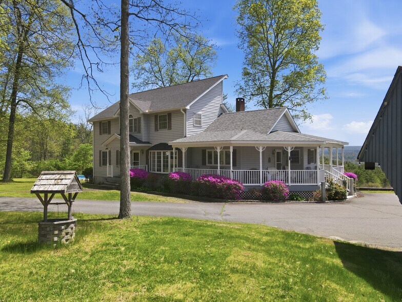 More Photos Of 120 Milford Hill Ln, Milford Flex For Sale