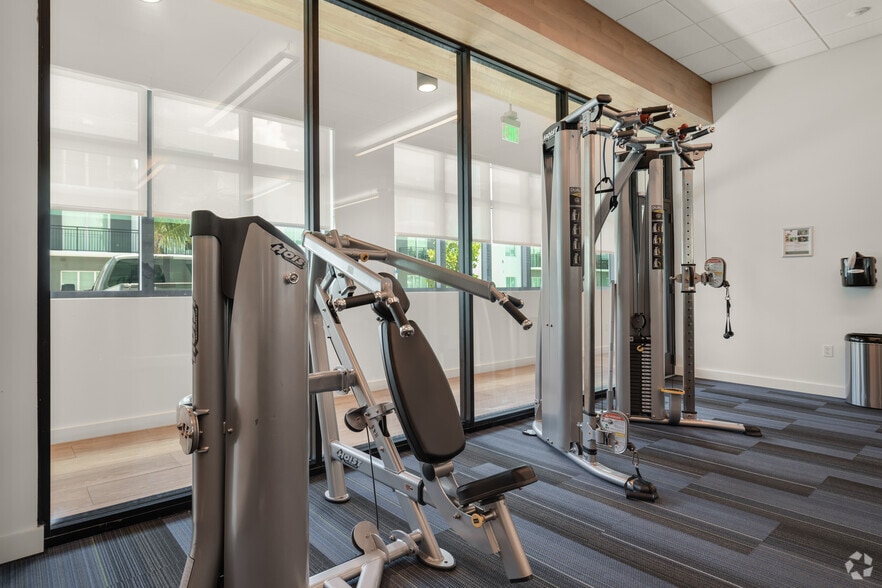 More Photos Of 1601 N Dixie Hwy, Lake Worth Apartments For Lease