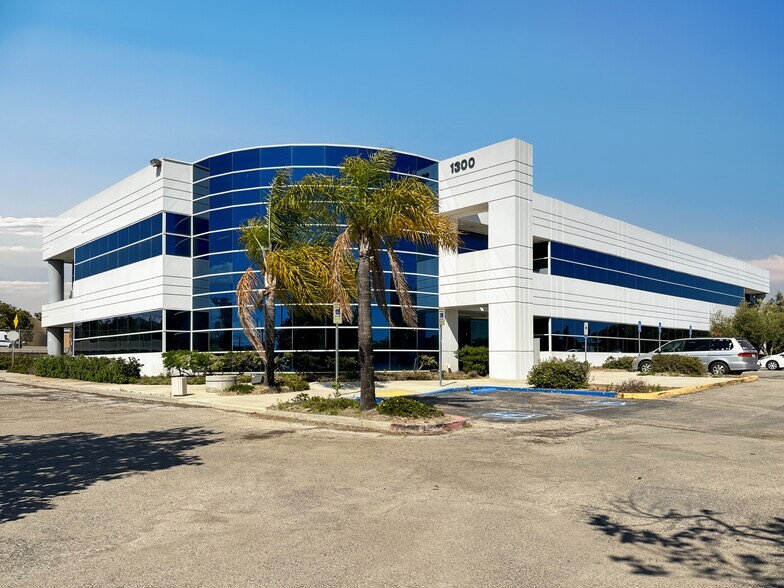 More Photos Of 1300 Eastman Ave, Ventura Coworking Space