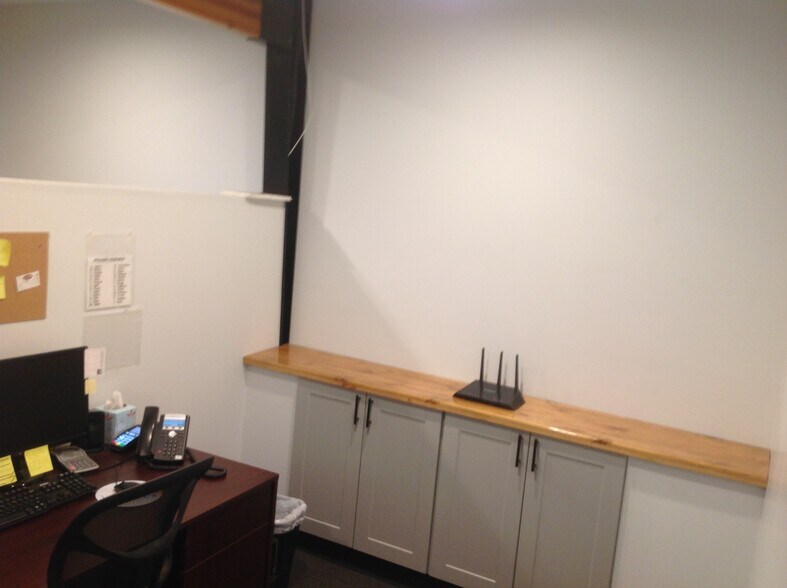 More Photos Of 4120 E Madison St, Phoenix Warehouse For Lease