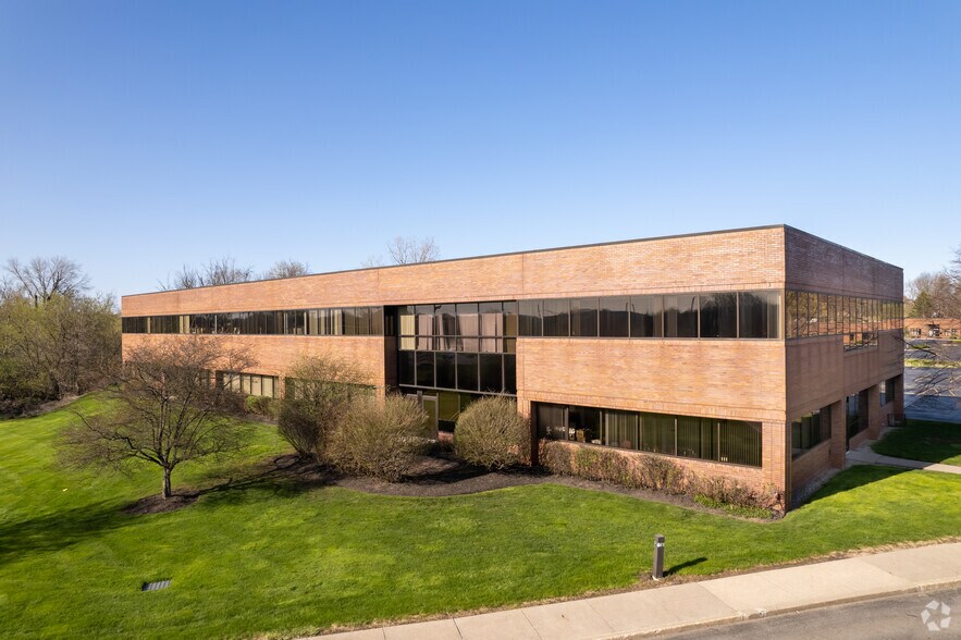 Primary Photo Of 1870 Winton Rd S, Rochester Medical For Lease