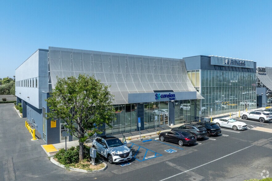 Primary Photo Of 1945 E 17th St, Santa Ana Freestanding For Lease