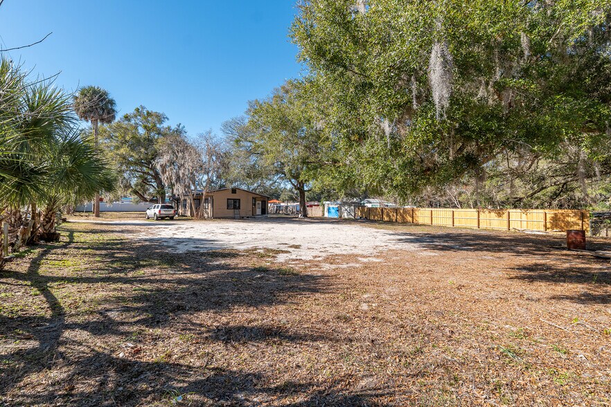 More Photos Of 1007 25th St, Ocala General Retail For Sale