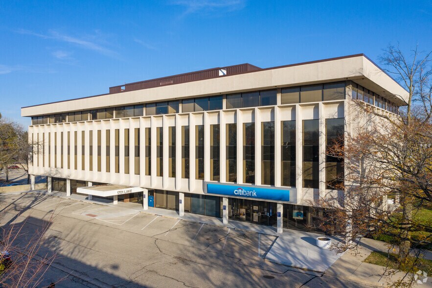 More Photos Of 1701 E Lake Ave, Glenview Office For Lease