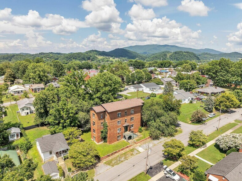 More Photos Of , Elizabethton Multifamily For Sale