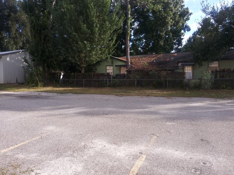 More Photos Of 5017 N Coolidge Dr, Tampa Warehouse For Sale