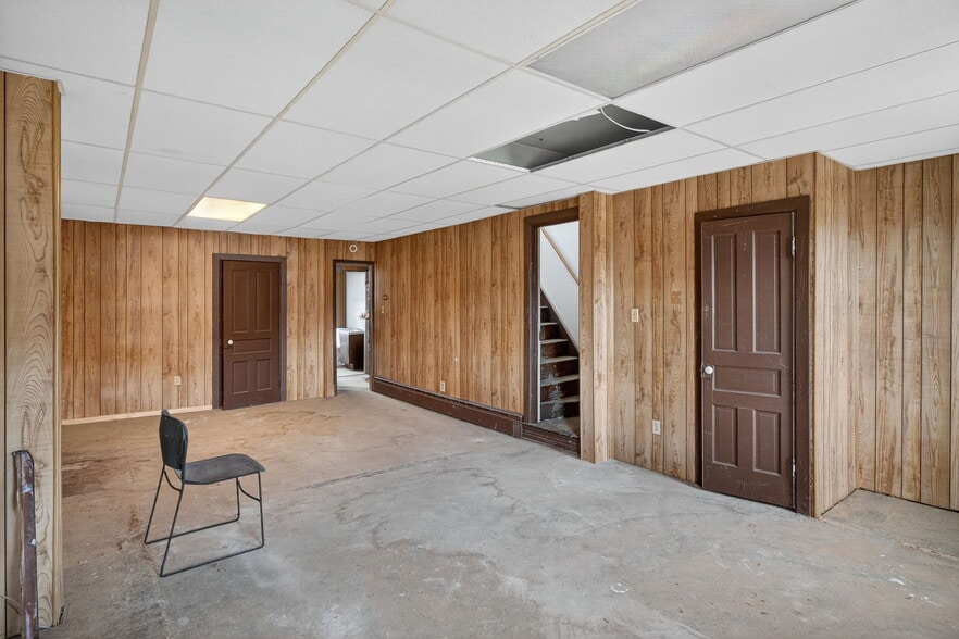 More Photos Of 1106 Broadway, Fountain Hill Office Residential For Sale