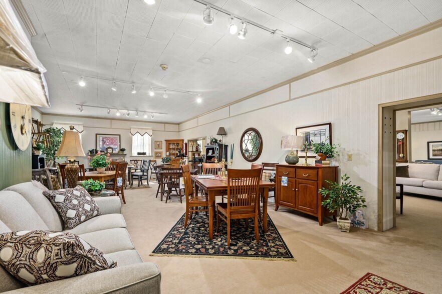 More Photos Of 343 E Baltimore Pike, West Grove General Retail For Lease