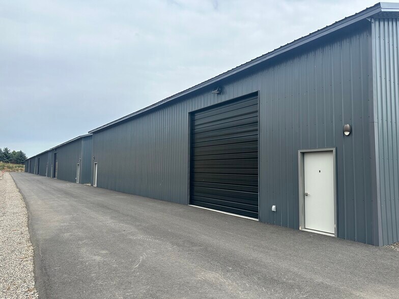 More Photos Of 2549 Cottontail rd, Bozeman Warehouse For Lease