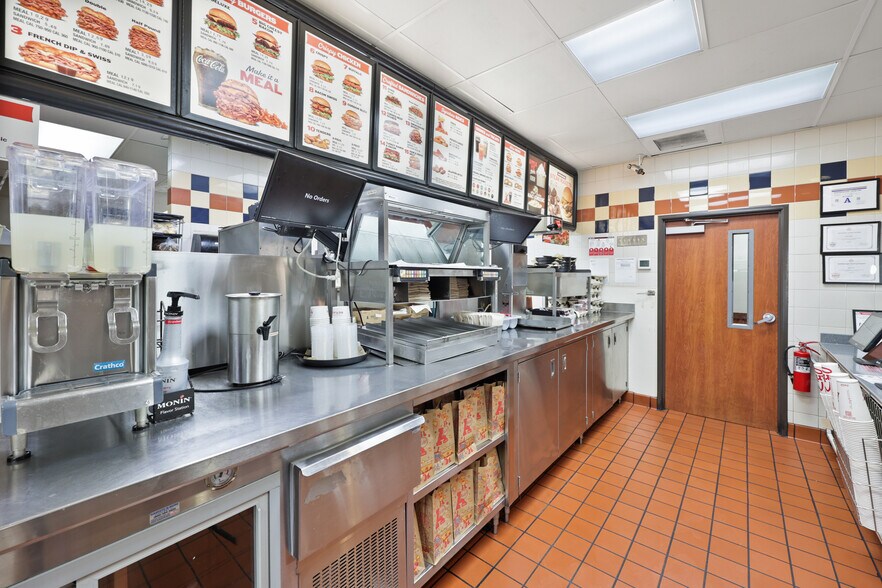 More Photos Of 310 S Boulder Hwy, Henderson Fast Food For Lease
