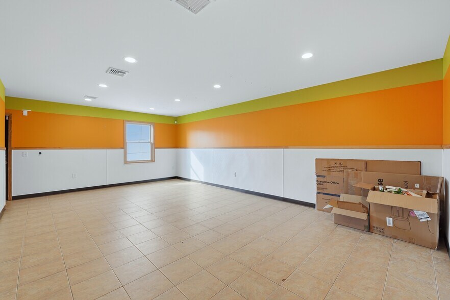 More Photos Of 5405 Bergenline Ave, West New York Storefront Retail Office For Lease
