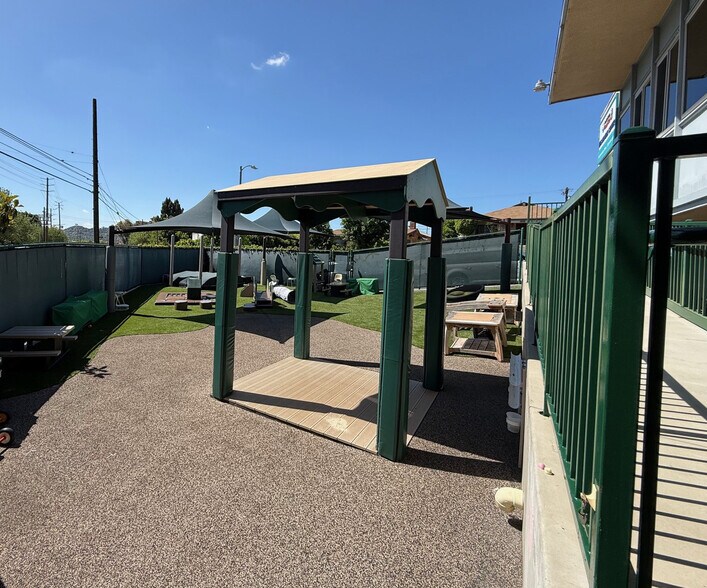 More Photos Of 2415 W Avenue 30, Los Angeles Daycare Center For Sale
