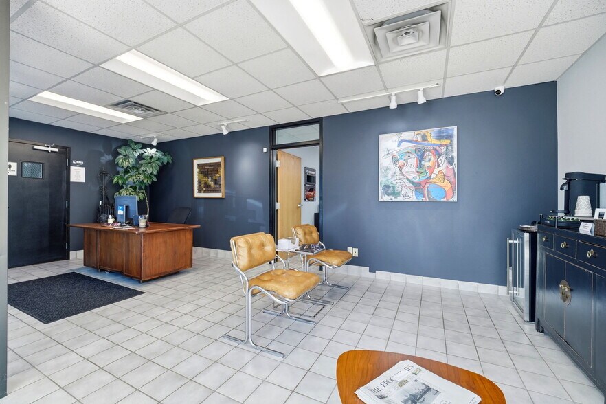 More Photos Of 949 Elkton Dr, Colorado Springs Warehouse For Lease