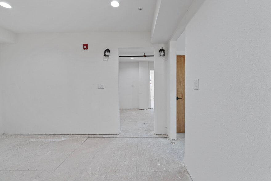 More Photos Of 107 3rd St, San Juan Bautista Storefront Retail Residential For Lease