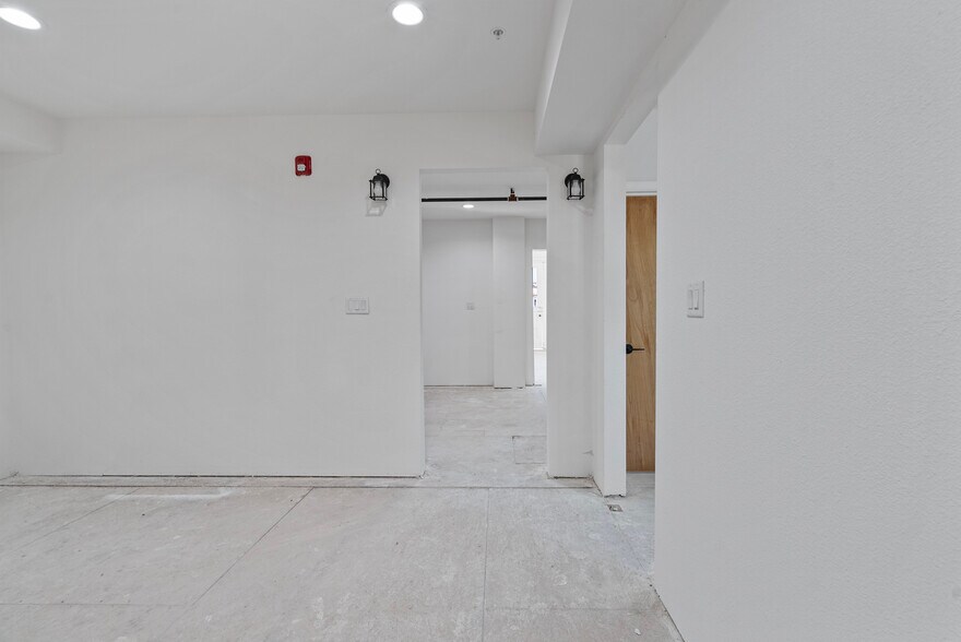 More Photos Of 107 3rd St, San Juan Bautista Storefront Retail Residential For Lease