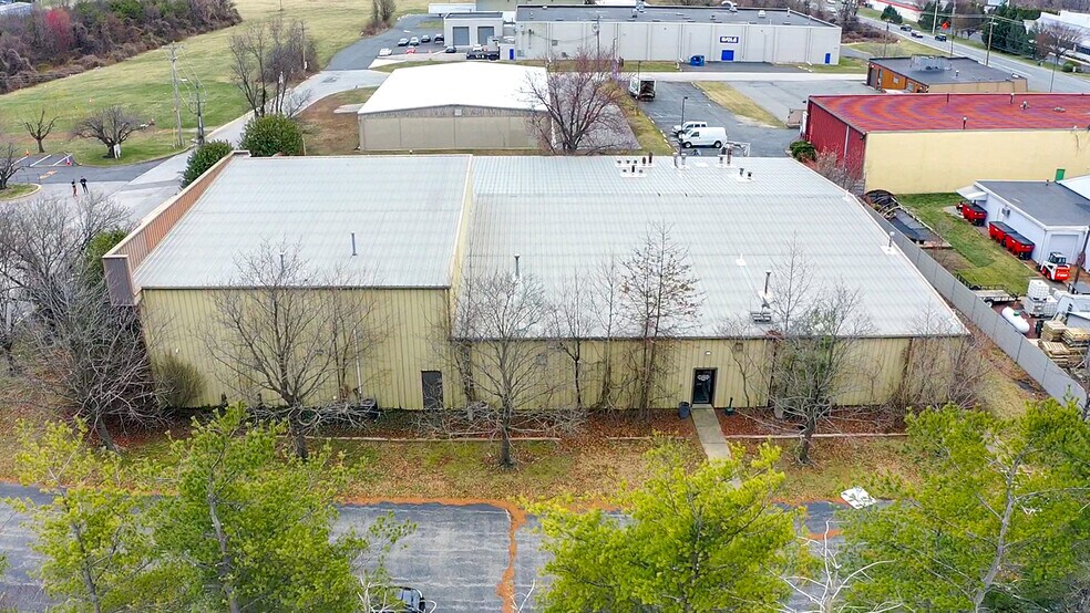 More Photos Of 200 Century Blvd, New Castle Warehouse For Sale