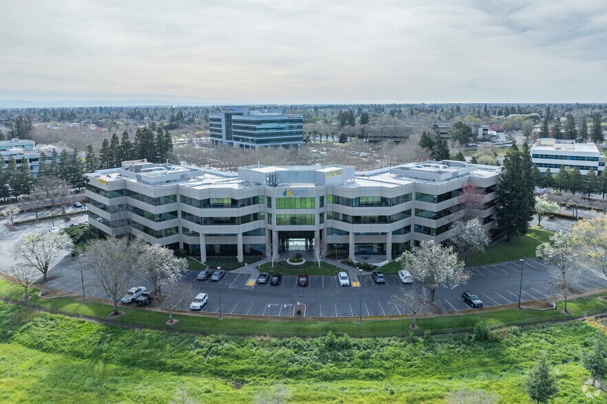 More Photos Of 8880 Cal Center Dr, Sacramento Office For Lease