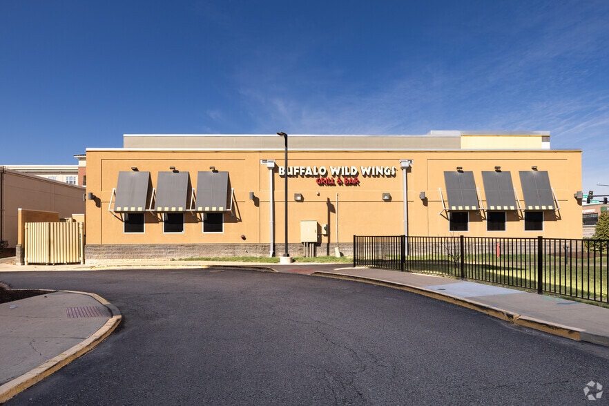 More Photos Of 1210 Strassner Dr, Brentwood Restaurant For Lease