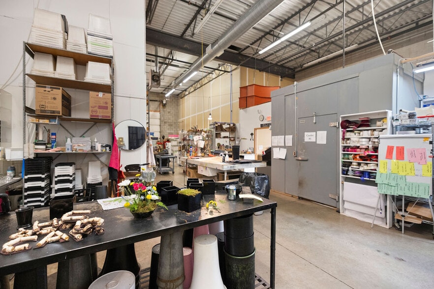 More Photos Of 3209 Terminal Dr, Eagan Warehouse For Sale
