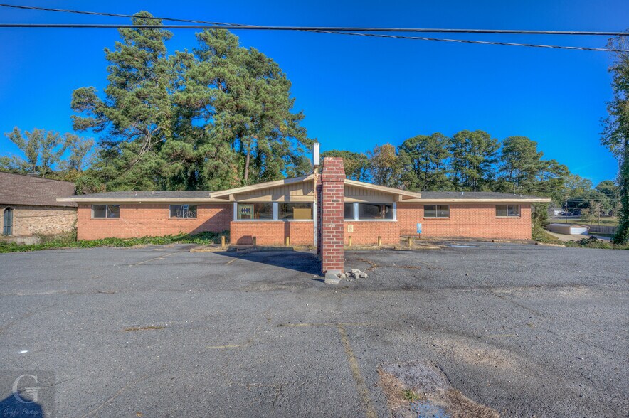 Primary Photo Of 435 Homer Rd, Minden Medical For Sale