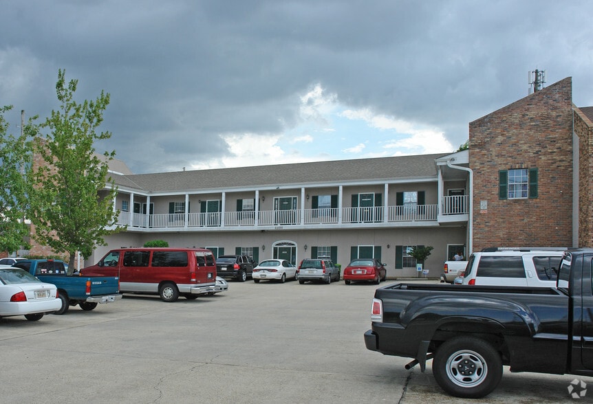 Primary Photo Of 4400 Trenton St, Metairie Loft Creative Space For Sale
