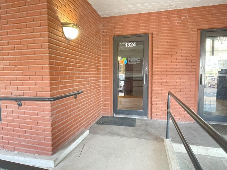 More Photos Of 1330-1336 E 15th St, Tulsa Freestanding For Lease