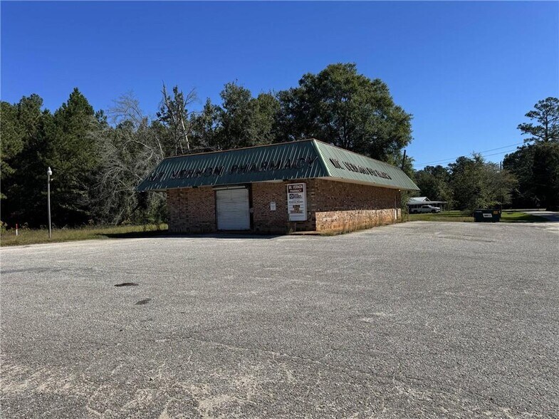 Primary Photo Of 19390 Highway 43, Mount Vernon Office For Sale